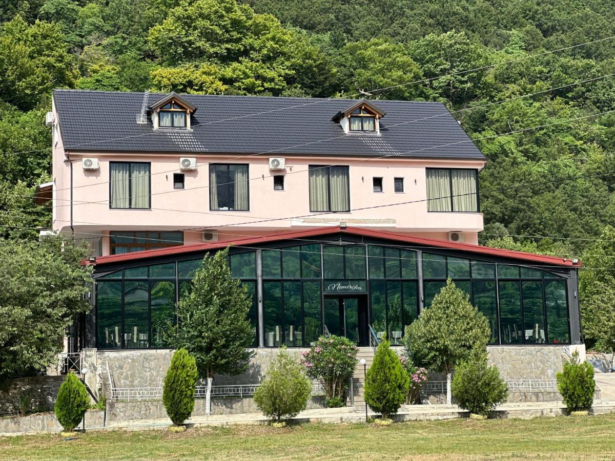 Hotel Nemërçka exterior